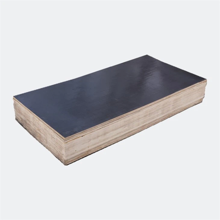 Panneau de contreplaqué filmé 4x8x18 Panneau de bois ordinaire de taille standard